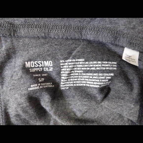 🎉 3/$20 Mossimo Fold Over Waistband Capri Leggings - Picture 6 of 7